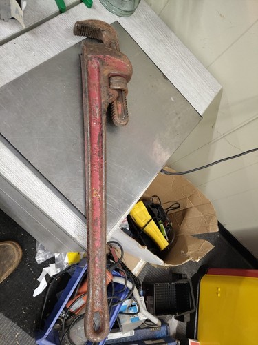 Ridgid inch pipe - inch, wrench